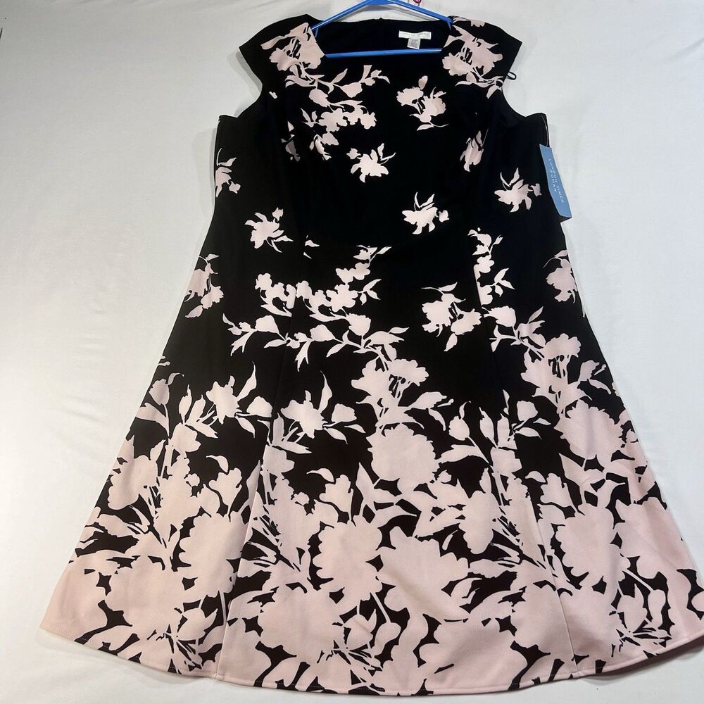 NWT London Times Woman 20W Fit & Flare Dress Black Pink Floral Sleeveless